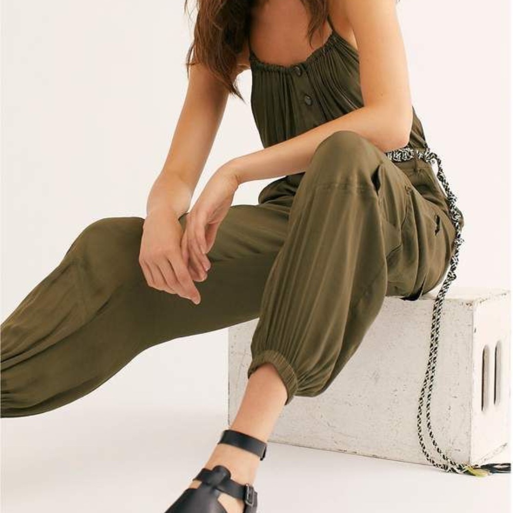 FREE PEOPLE OLIVIA JUMPSUIT M